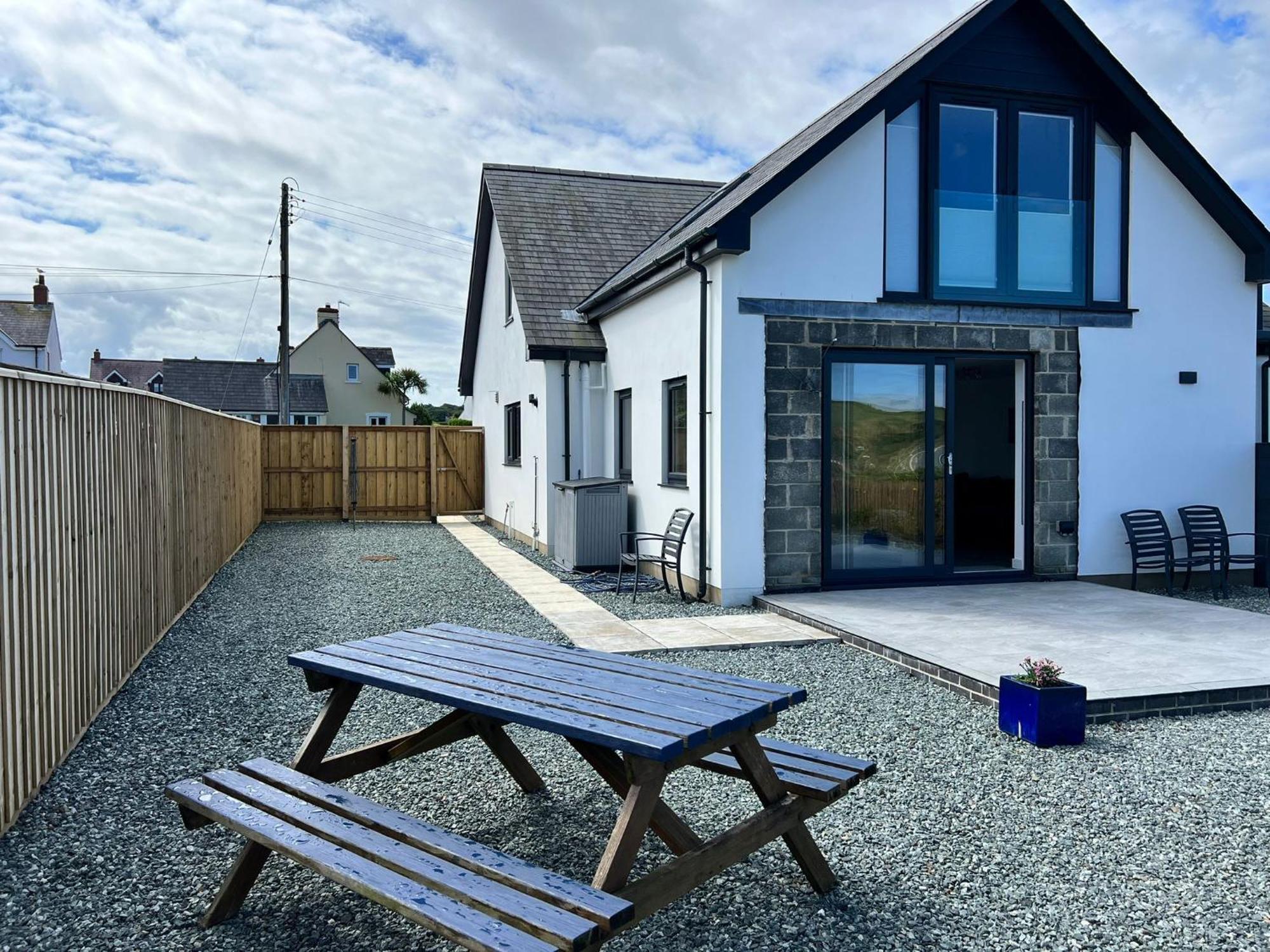 Вилла Seacliff, Broad Haven. Экстерьер фото